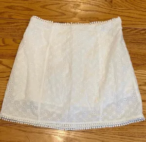 Urban Outfitters Le Lis White Eyelet Pom Pom Mini Skirt Lined S thumbnail 3