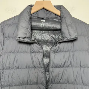 Uniqlo Women Ultra Light Down‎ Filled Jacket Medium Black Puffer Water Repellent thumbnail 4