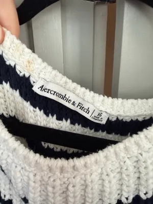 Abercrombie & Fitch Textural Knit Sweater Vest thumbnail 3