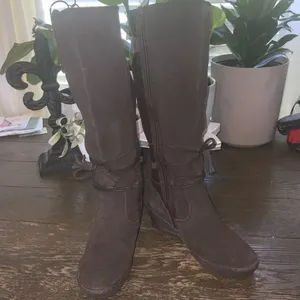 BareTraps Brown Over the Knee Brown Suede Fur Lined Wedge Boots Side Zipper 6M thumbnail 3