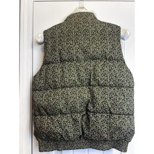 Universal Threads Women’s Green Floral Puffer Vest Sherpa Collar Full Zip Small thumbnail 14