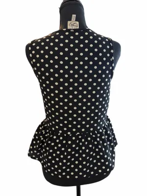 Women’s Top Black thumbnail 2