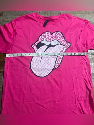 Gildan Hot Pink Graphic Tee with Leopard Tongue Design thumbnail 6