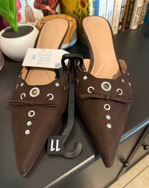 Brown kitten heels  thumbnail 1