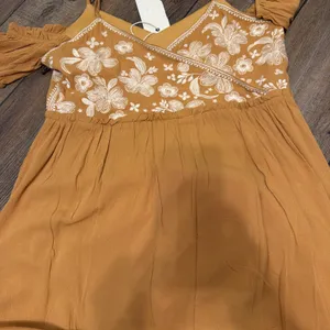 Savanna Jane Embroidered Cold Shoulder Marigold Dress, Size M Nwt thumbnail 7