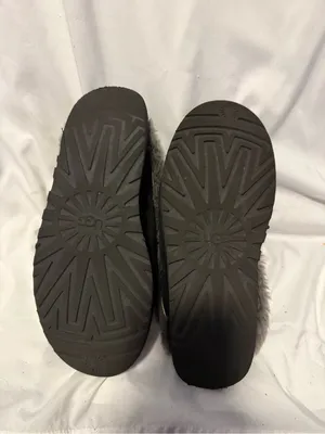 🔥 UGG Cluggete Slippers Black Grey Sz 7 with wear inside great outside thumbnail 5