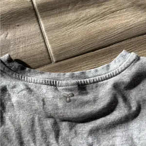 aritzia tna t shirt thumbnail 3