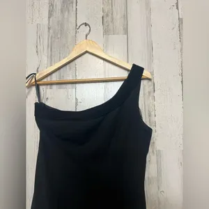 Maggy London Black One Shoulder Formal Gown | Size 6 | Elegant Slit Maxi Dress thumbnail 5