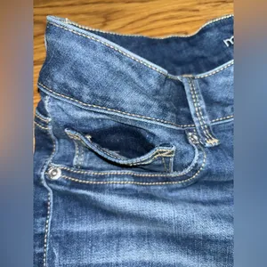 Maurices Distressed Cropped Cuffed Jeans Women’s Size Medium Regular thumbnail 6