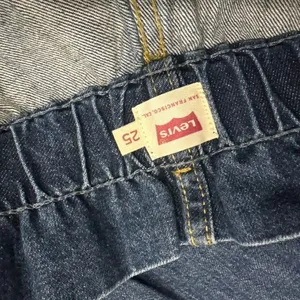 Levi's high-rise tapered paperbag jeans size 25 thumbnail 2