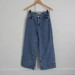 Zara Wide Leg Crop Jeans thumbnail 3
