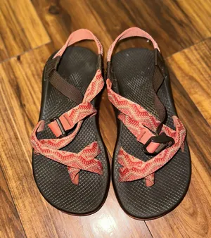 Size 8 thumbnail 1