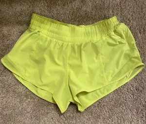 Lululemon Shorts Hotty Hot Size 8 Reg thumbnail 1