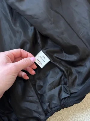 Amazon Black winter coat  thumbnail 4