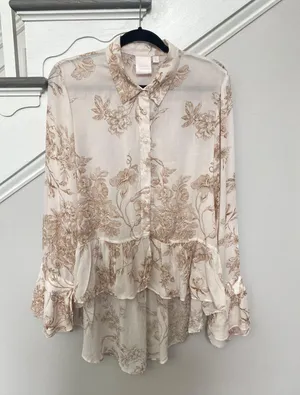 Lauren Conrad Women’s Ruffle High Low Blouse thumbnail 3