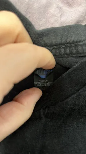 Graphic T Shirt Black Size L thumbnail 2