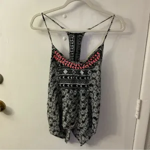 American Rag Black/White Floral Tribal Handkerchief Hem Tank M Southwestern Boho thumbnail 2