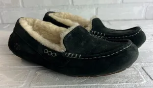 UGG‎ Ansley Moc Slippers Womens 9 Black Suede Sheepskin Slip On Cozy Loafer thumbnail 1