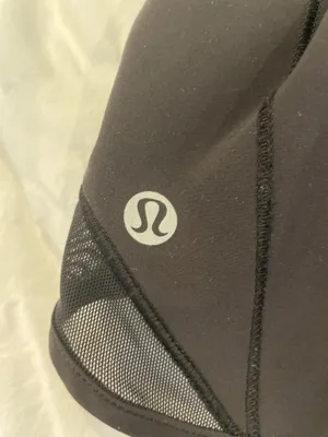 Lululemon Hotty Shorts Low-Rise Lined 2.5" Black thumbnail 4