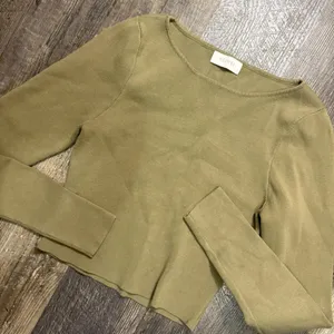Meshki size small Olive green‎ long sleeve thumbnail 1