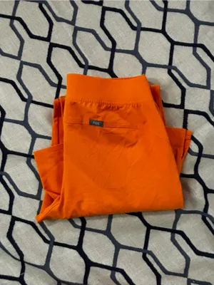Figs Kade Straight Leg scrub pant in creamsicle Women’s size M/T NWOT thumbnail 8