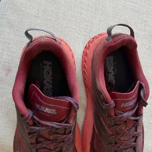 Hoka One One Running Shoes Womens Size 8.5 Speedgoat 4 Red Maroon Sneakers Gym thumbnail 7