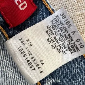 Levi’s Y2K Relaxed Fit Tapered 550 Jeans thumbnail 7