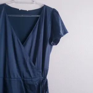 Baltic Born Krystal Satin Wrap Gown Short Sleeve New Without Tags thumbnail 5