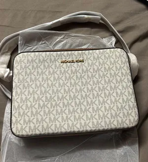 Michael Kors Crossbody thumbnail 1