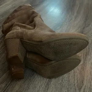 Francesca’s Tan Slouchy Heeled Boots Size 6 Medium thumbnail 13