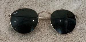 Ray-Ban Sunglasses thumbnail 1