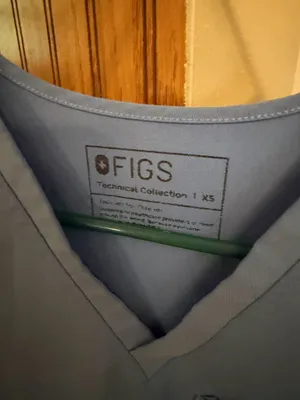FIGS Scrub Set thumbnail 2