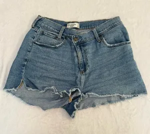 Abercrombie and Fitch Curve High Rise Cross Over Waist Mom Shorts size 4 thumbnail 1