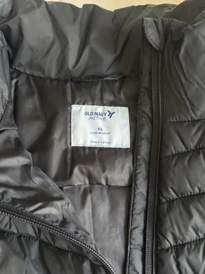 Black Old Navy Puffer Vest thumbnail 3