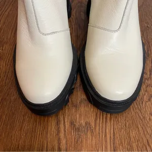 Sorel Brex Heel Cream Leather Chelsea Ankle Boots with Black Elastic Panels Sz 7 thumbnail 4