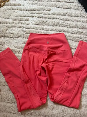 Raspberry Lululemon align 25” leggings  thumbnail 3