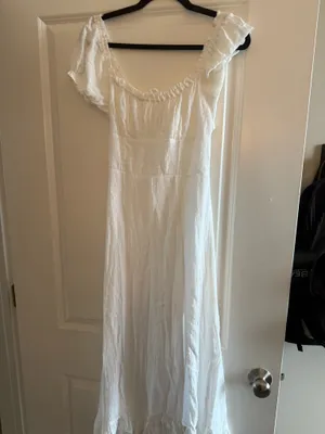 Hollister Saidie Short Sleeve Tie Back Midi Dress thumbnail 3