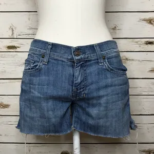 💋7 For All Mankind Dojo Shorts Distressed Size 28 thumbnail 2