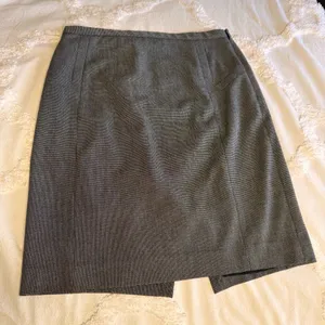 EXPRESS‎ GRAY SKIRT FOR WOMEN SIZE 6 Fully Lined Side Zipper Closure thumbnail 10