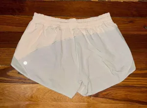 Lululemon Hotty Hot Short Asym Light Chrome/White sz:10 4” thumbnail 4