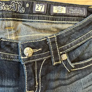 Miss Me Signature Boot Cut Crop Bling Jeans Dark Wash Size 27 thumbnail 4
