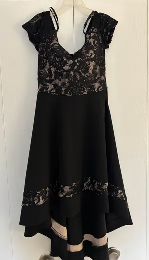Black Lace Homecoming Macy's Dress thumbnail 1