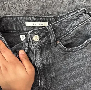 PacSun Shorts Denim Mom Cuffed black thumbnail 2