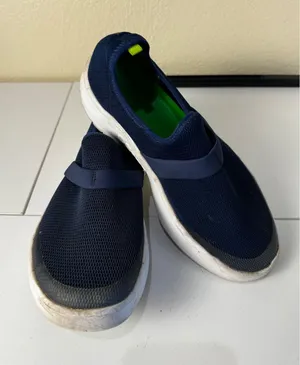 Oofos OOmg Mesh Low Shoe Women‎ 9.5 Navy Blue Recovery Slip On Walking Sneaker thumbnail 1