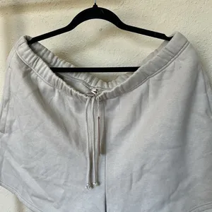 SKIMS COTTON FLEECE CLASSIC SHORT Stone NEW NWT size XL‎ thumbnail 3
