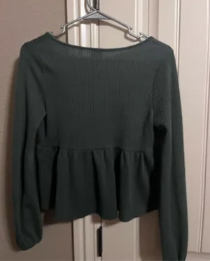 Francesca's Top thumbnail 3