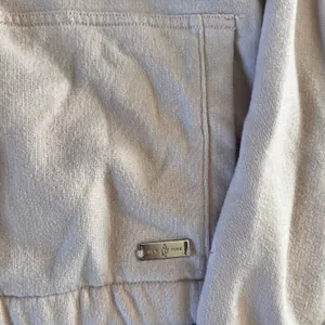 Abercrombie & Fitch Cropped Full Zip Hoodie Light Pink Hoodie | M thumbnail 3