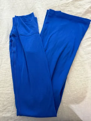 Aritzia Yoga Pants TNA  thumbnail 1