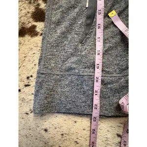 Vuori Women's Halo Performance Hoodie In Gray Size XS thumbnail 7
