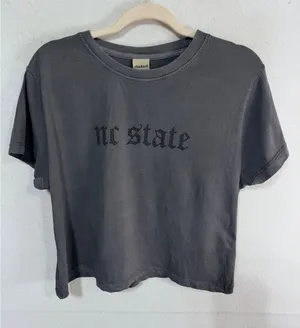 The Montauk Tee NC State Rhinestone Women's Large Crop Gray T-Shirt Wolfpack New thumbnail 1